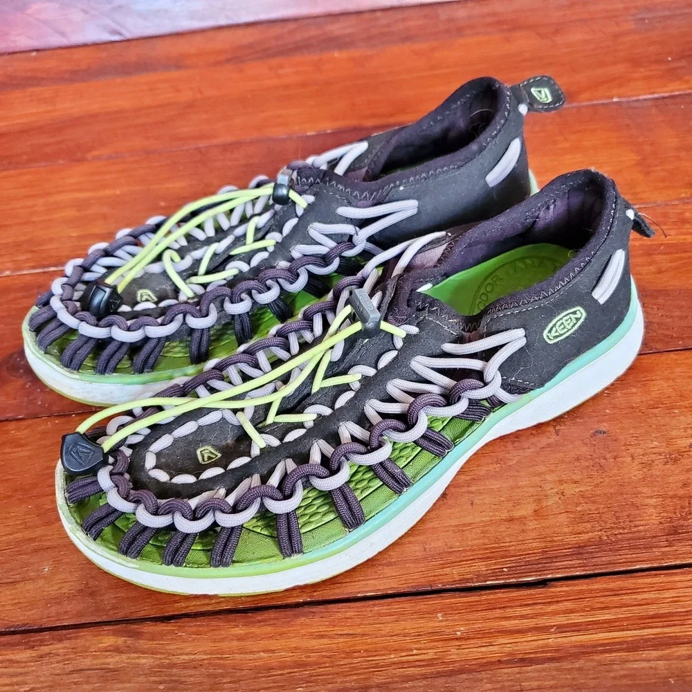 Keen Uneek O2 Bungee Water Shoes Boys 3 Waterproof‎ Sandals Black Green